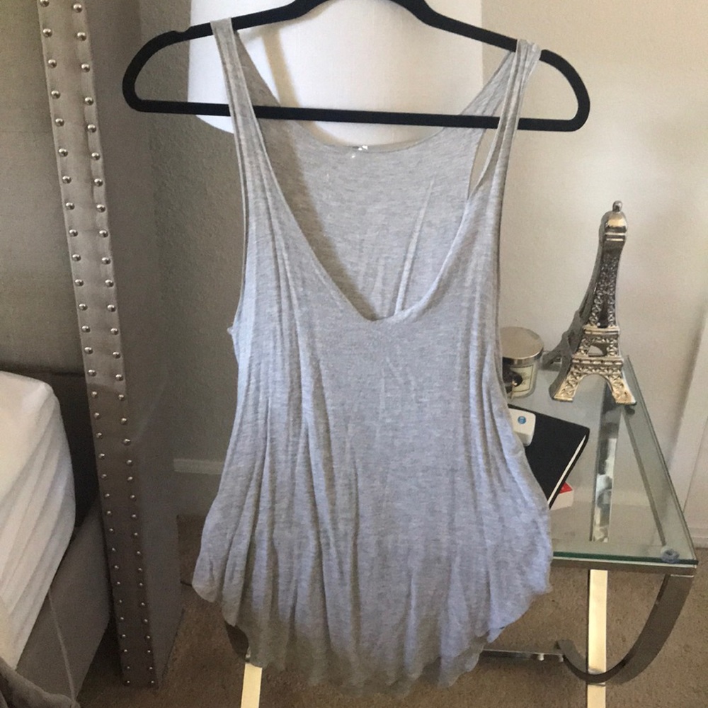 Low cut tank top